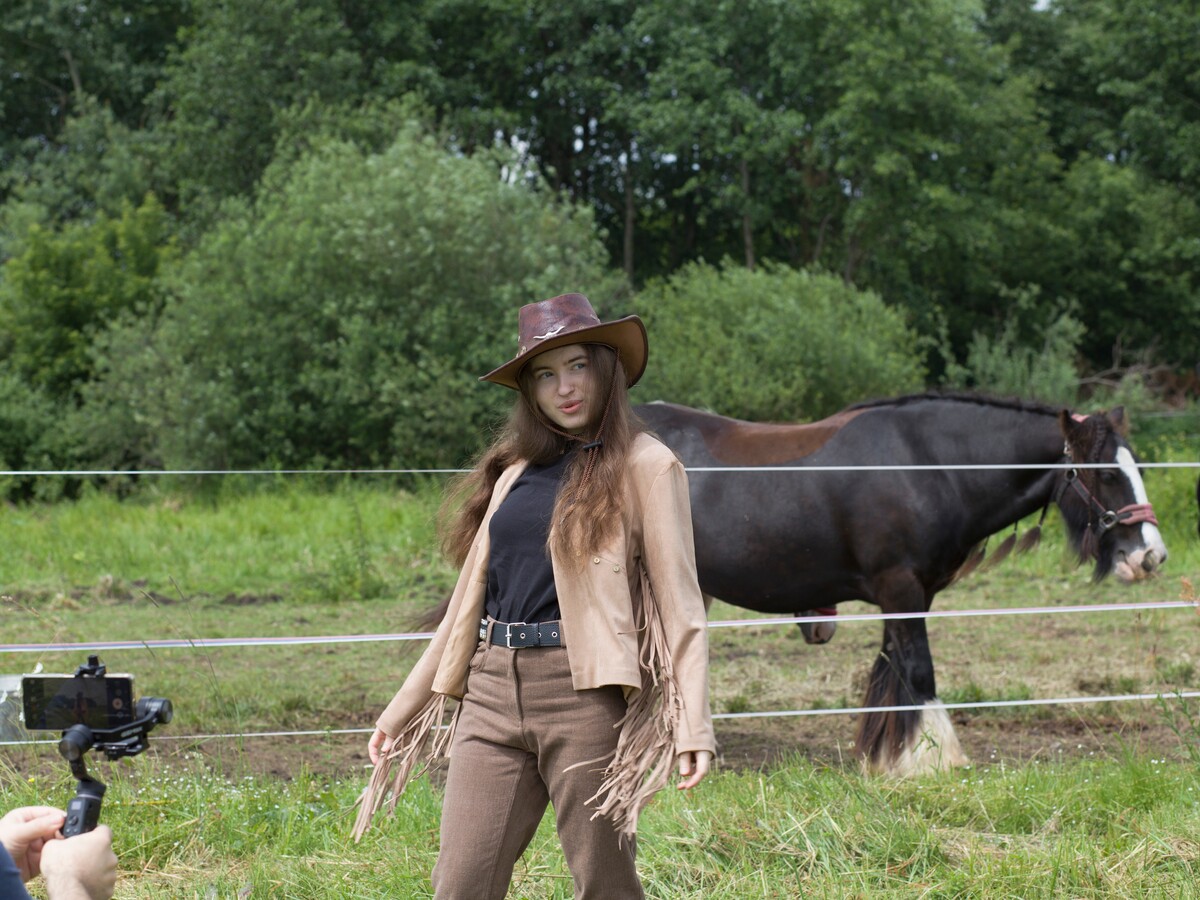 Maya Clars, Maya Clars, music video backstage