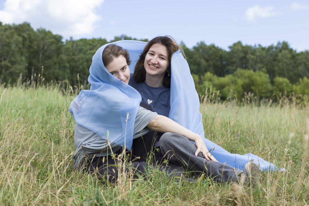 Maya Clars, Maya Clars, Parachute, music video, backstage