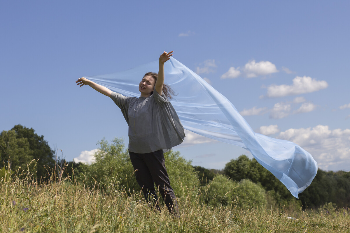 Maya Clars, Maya Clars, Parachute, music video, backstage