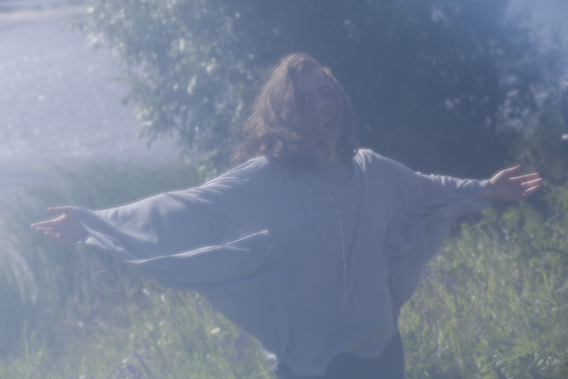 Maya Clars, Parachute, music video, backstage