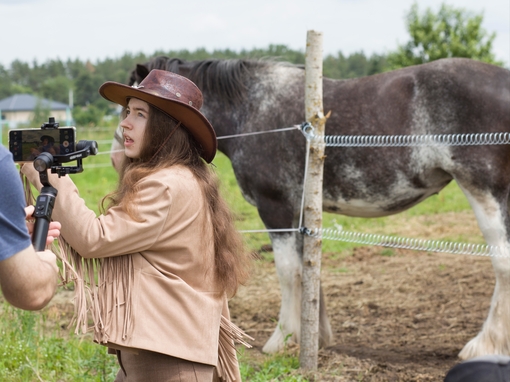 Maya Clars, music video backstage