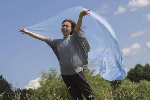 Maya Clars, Parachute, music video, backstage