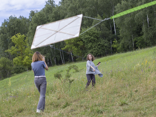 Maya Clars, Parachute, music video, backstage